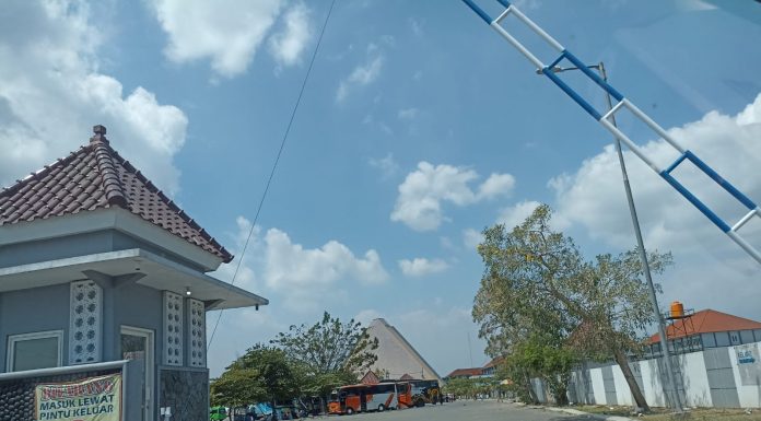 Area Parkir Wisata Religi Makam Gus Dur Dibuka 2 Shif