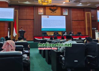 Bupati Jombang Sampaikan Jawaban atas PU Fraksi-Fraksi DPRD Tentang Raperda Pertanggungjawaban APBD 2024