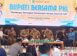 PKL Merasa Terlindungi, Bupati Warsubi Mendengar Merangkul dan Membangun Sepenuh Hati