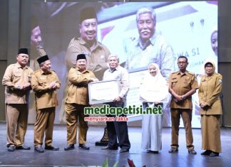 Pemerintah Kabupaten Jombang Beri Beasiswa S-1 Milenial Bagi Siswa Berprestasi