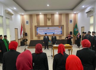 15 Pejabat Fungsional Lingkup Pemkab Jombang Dilantik Bupati Warsubi