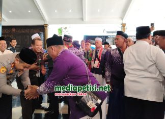 Jemaah Haji Kloter 18 Sudah Kembali ke Jombang, 1 Orang Meninggal Dunia