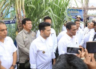 Dampingi Mentan Panen Tebu di Lumajang, Plt Gubernur Emil Komitmen Dukung Swasembada Gula