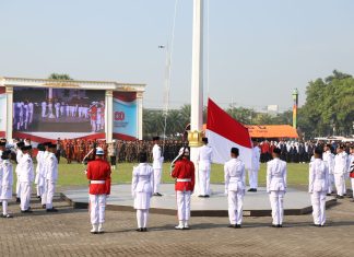 Momen HUT RI ke 80 Kemerdekaan RI, Bupati Jombang Beri Penghargaan Desa Berprestasi