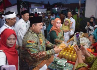 Pasar Rakyat Bandarkedungmulyo Diharapkan Bangkitkan Potensi Lokal dan Ekonomi Desa