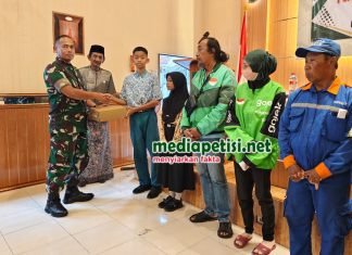 Sumringah, Warga Desa Kepatihan Terima Bantuan dari Pemdes