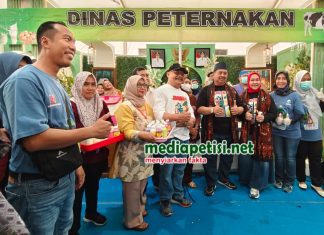 Jombang Fest 2025, Dinas Peternakan Beri Layanan Langsung dan Edukasi Kesehatan Hewan Secara Gratis