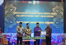 RSUD Jombang Raih Dua Penghargaan Bergengsi di Ajang Bureaucracy Awards 2025