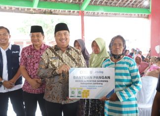 Bupati Warsubi Launching Penyaluran Bantuan Pangan di Plandaan