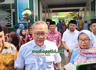 Kunjungi MAN 1 Jombang, Menko Pangan Zulhas Janjikan Percepatan Distribusi MBG