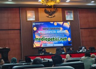 Fraksi DPRD Sampaikan Pemandangan Umum Raperda Penyelenggaraan Jasa Kontruksi