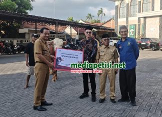 Sambut Idul Adha 1447 H, Bank Jatim Salurkan Tiga Hewan Kurban